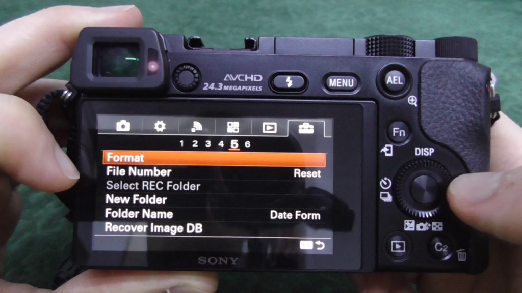 Formatee la tarjeta de memoria con una cámara digital